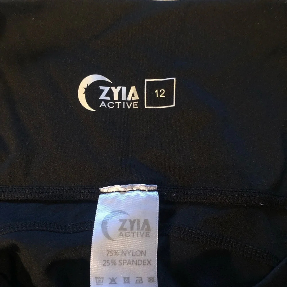 Zyia Active Ribbed Pattern Leggings - Picture 5 of 5